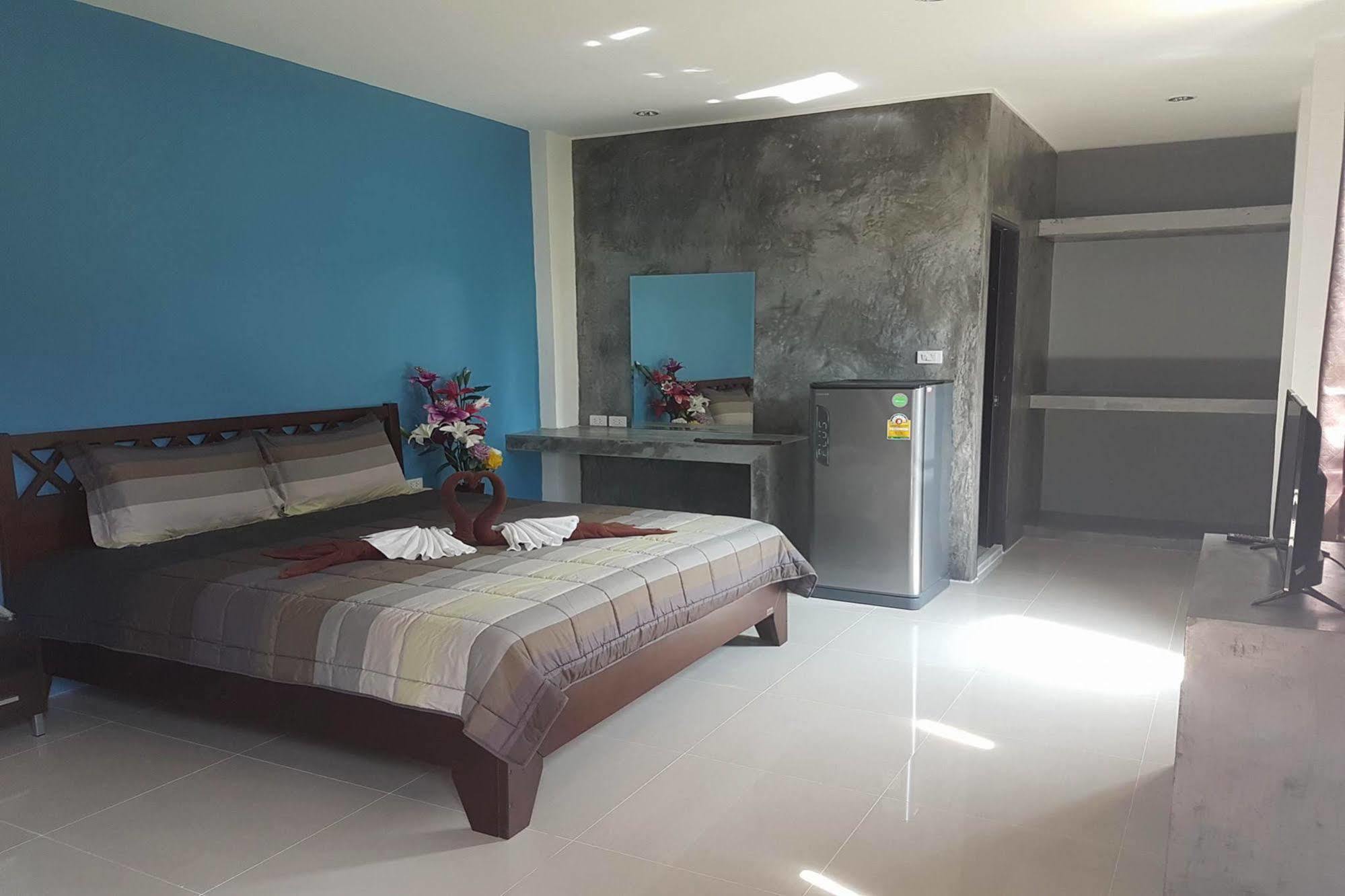 K-Bunk Aonang Center Hotel Ao Nang Екстериор снимка