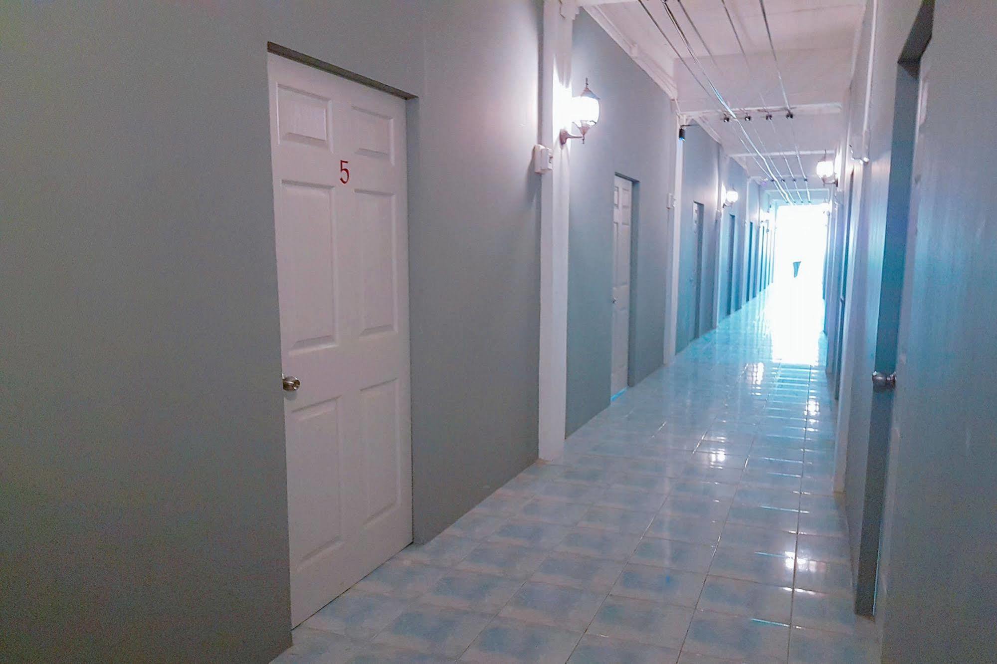K-Bunk Aonang Center Hotel Ao Nang Екстериор снимка